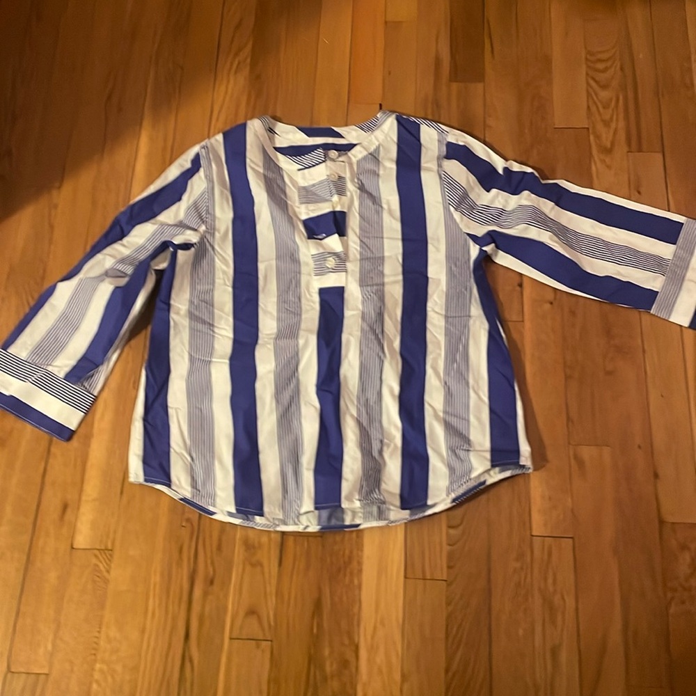 NWOT JCrew Top size Medium